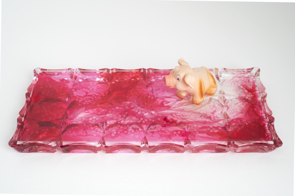The Happy Pig — Antonella_Quacchia_Happy_piggy_1_Mixed_media_on_bohemian_glass_support_15x35x20cm_2023_Photo_Pellegrini